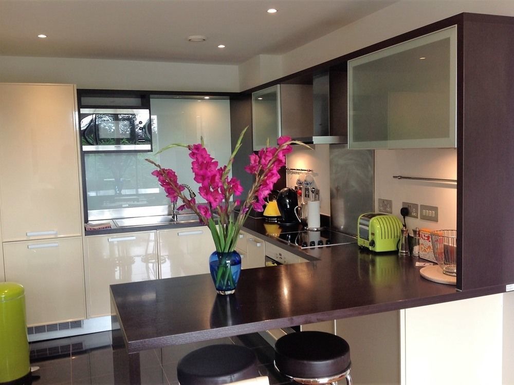 Apartemen Steel Building *
